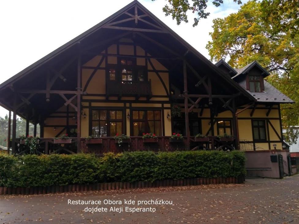 Homestay Podebrady Luaran gambar